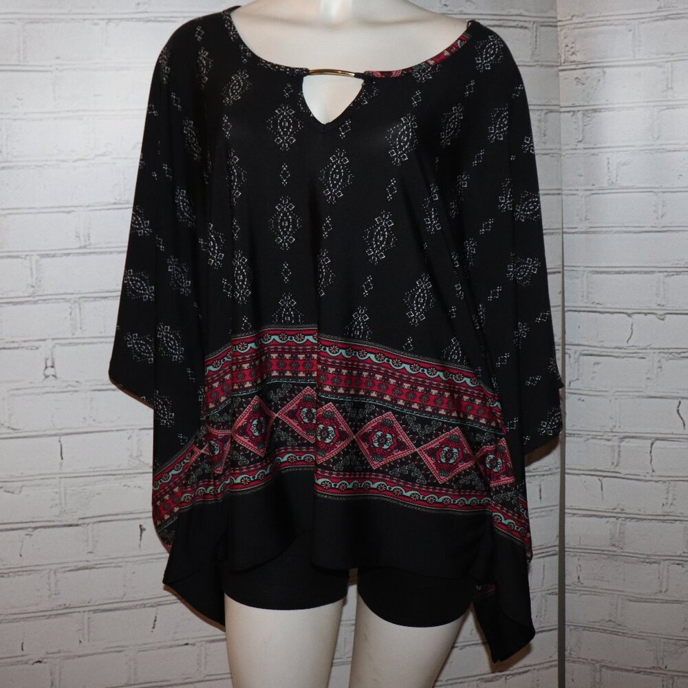 🖤❤️🤍 Ivory Love Blouse · Black & Red Accents · Size M · Elegant Contrast